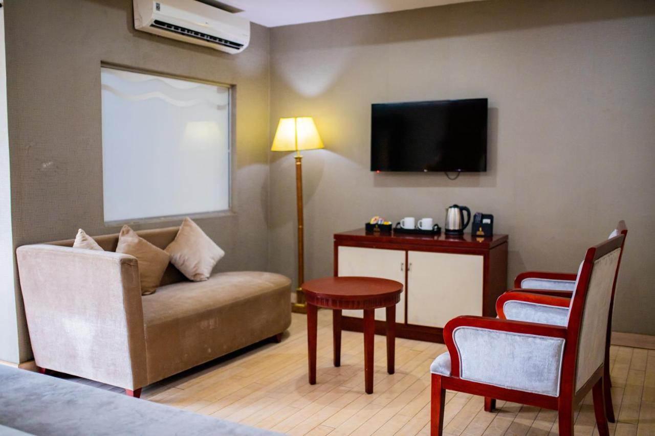 Hotel Sunshine Enugu Exterior photo